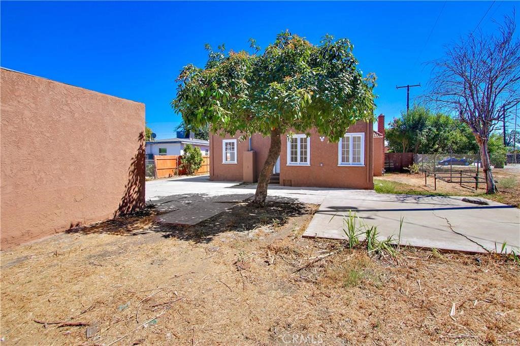 Properties 1 443 W Tichenor Street