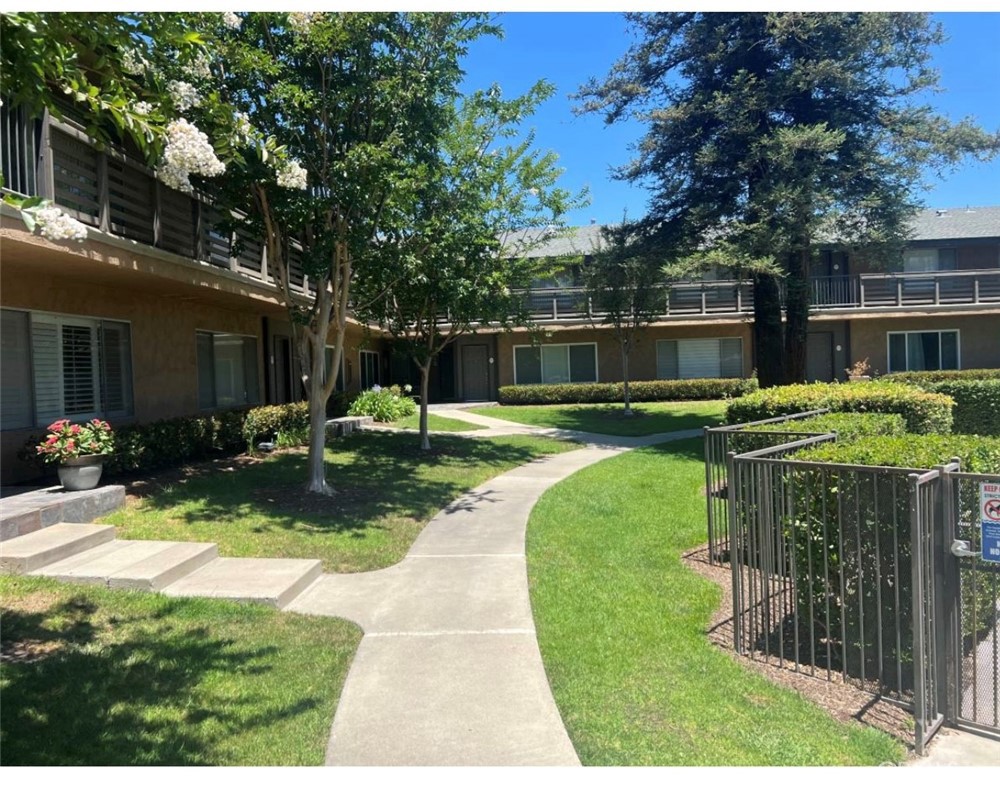 1450 W Lambert Road W 368