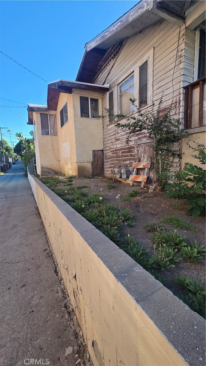 2118 Scott