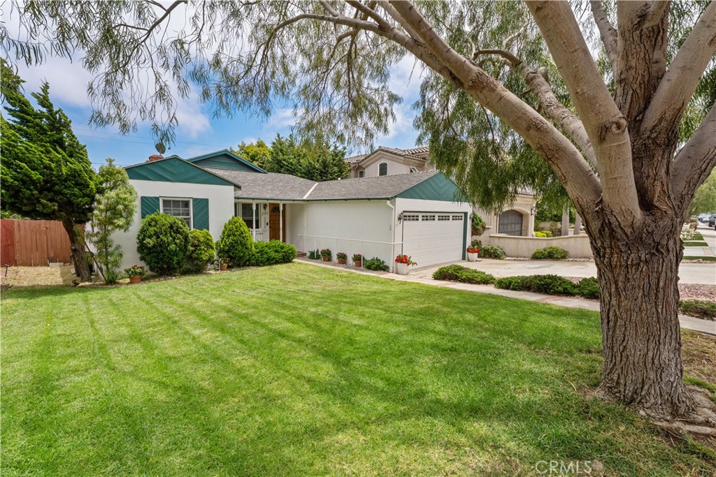 758 Bungalow