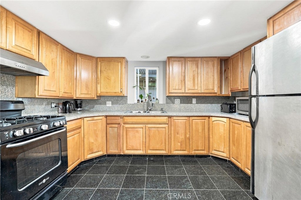 16511 Garfield 45B