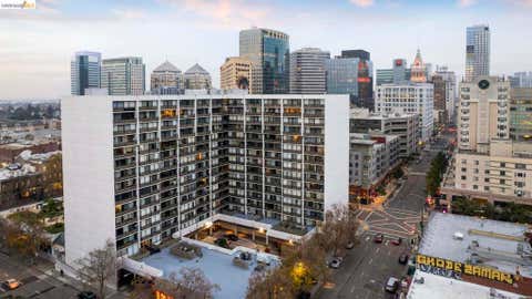 Photo of 801 Franklin St St #1406, Oakland, CA 94607 (MLS # 41146252)