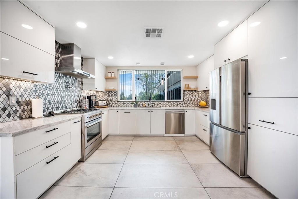 10220 Balmoral Court