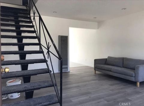 Photo of 4444 centinela Avenue #5, Los Angeles, CA 90066 (MLS # SR26145713)