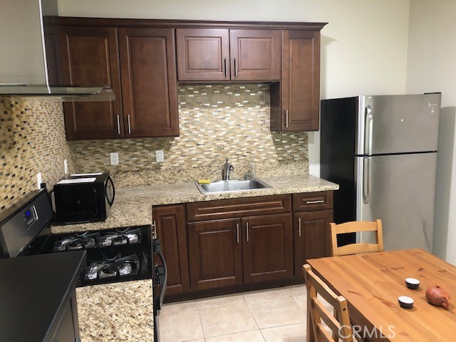 One bedroom and one bathroom unit in a quiet neighborhood of Hacienda Heights/La Puente. Fully furnished, including refrigerator and shared washer and dryer in garage. Private patio and backyard. Unit comes with one parking space on shared driveway and plenty of street parking. All tenants are quiet and respectful. Sorry no pets or smoking!