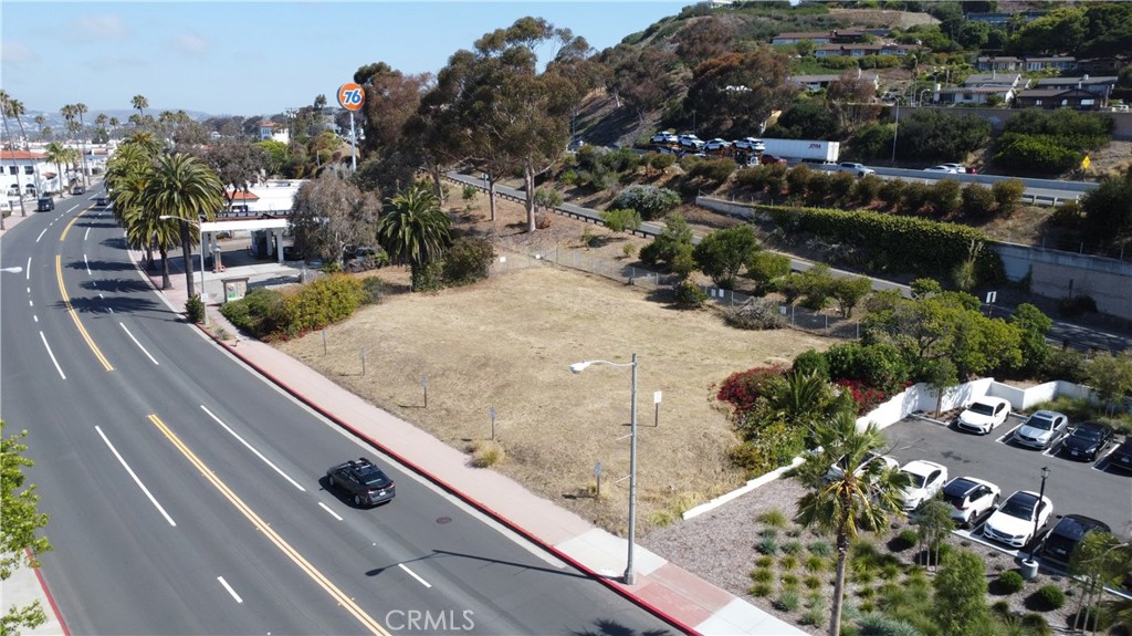 1315 S El Camino Real