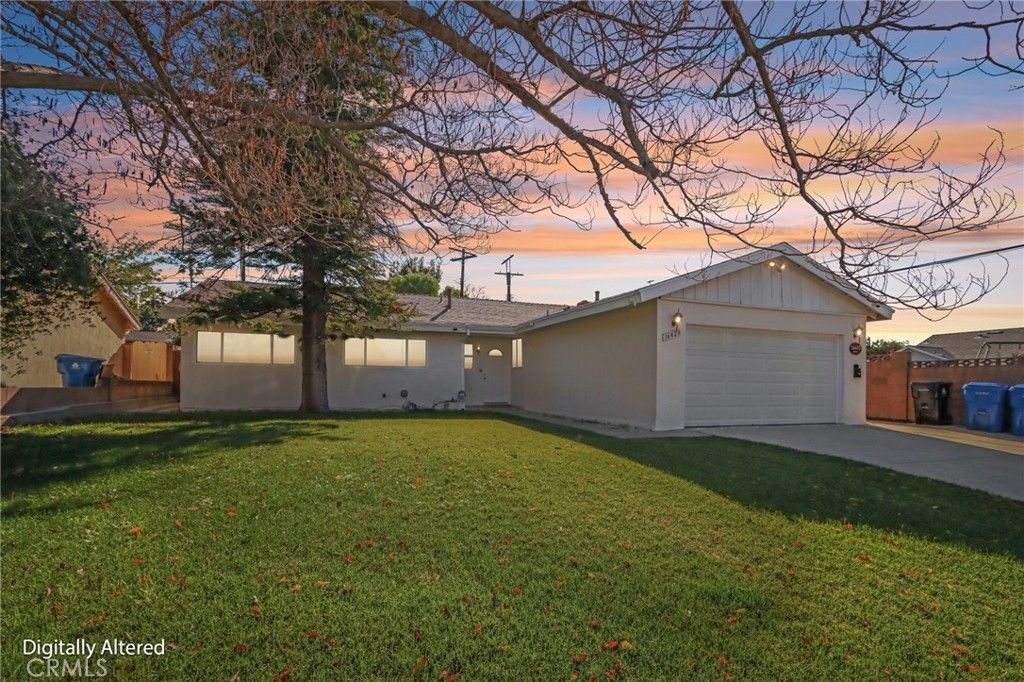 Photo of 16428 Halsted Street, North Hills, CA 91343 (MLS # SR26008236)