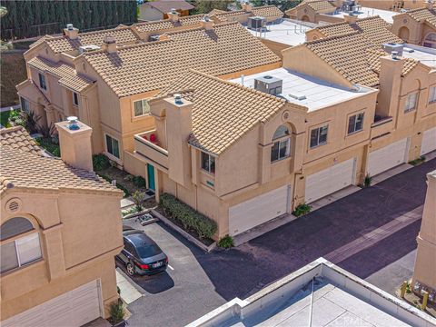 Photo of 18834 Vista Del Canon, Newhall, CA 91321 (MLS # SR26041464)