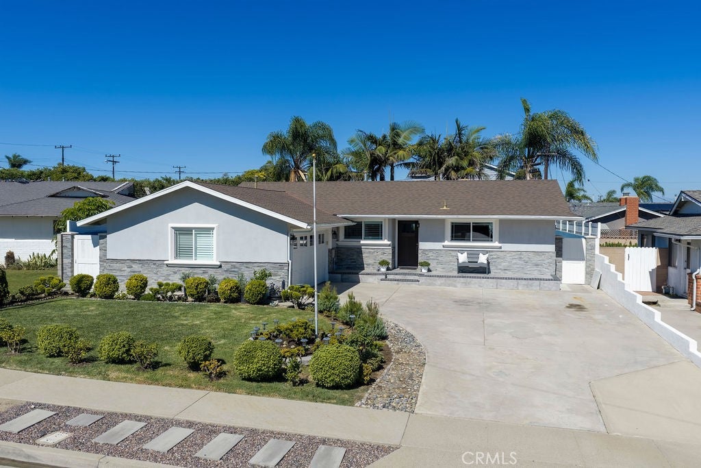 8391 Enfield Circle