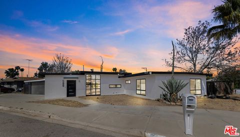 Photo of 585 E Mead Street, San Jacinto, CA 92583 (MLS # 26672835)