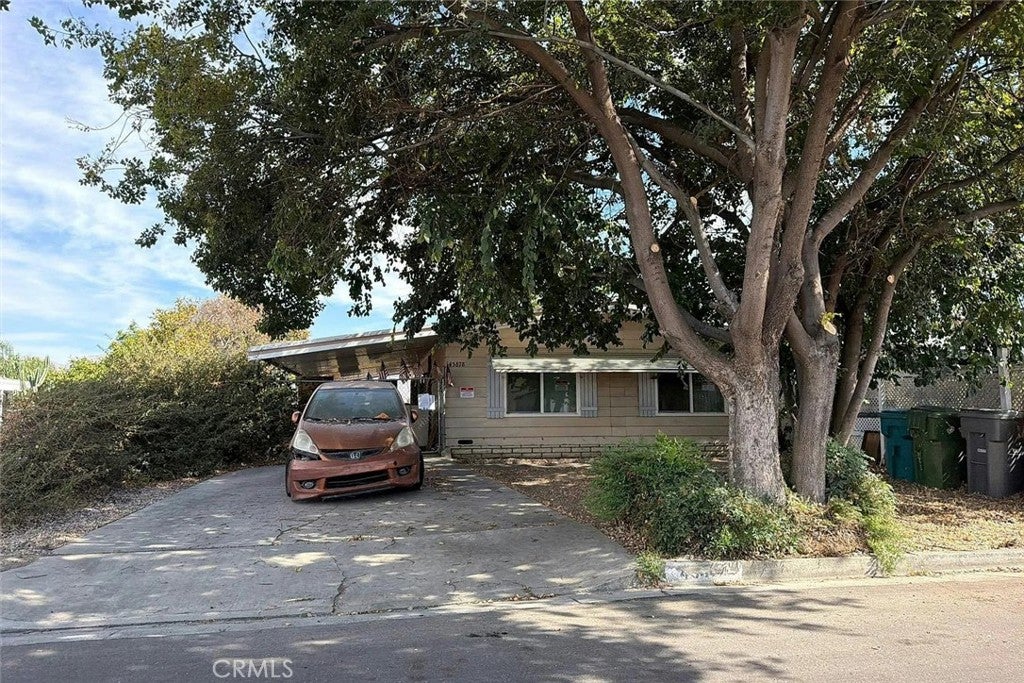 43678 Elliot Court