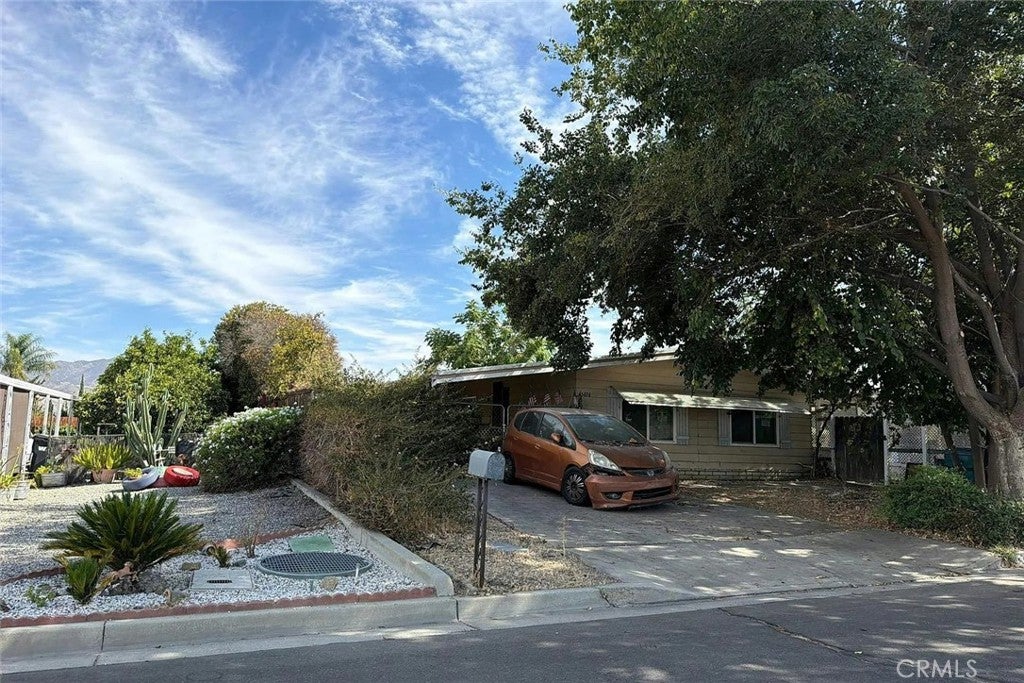 43678 Elliot Court