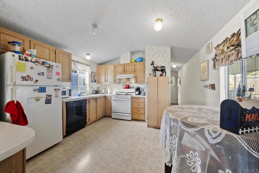 12044 Royal Road SPC 18