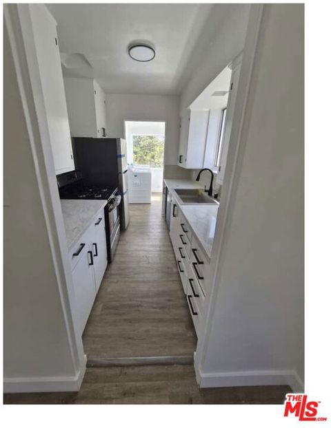 Photo of 10504 Ayres Avenue Ave, Los Angeles, CA 90064 (MLS # 25601901)