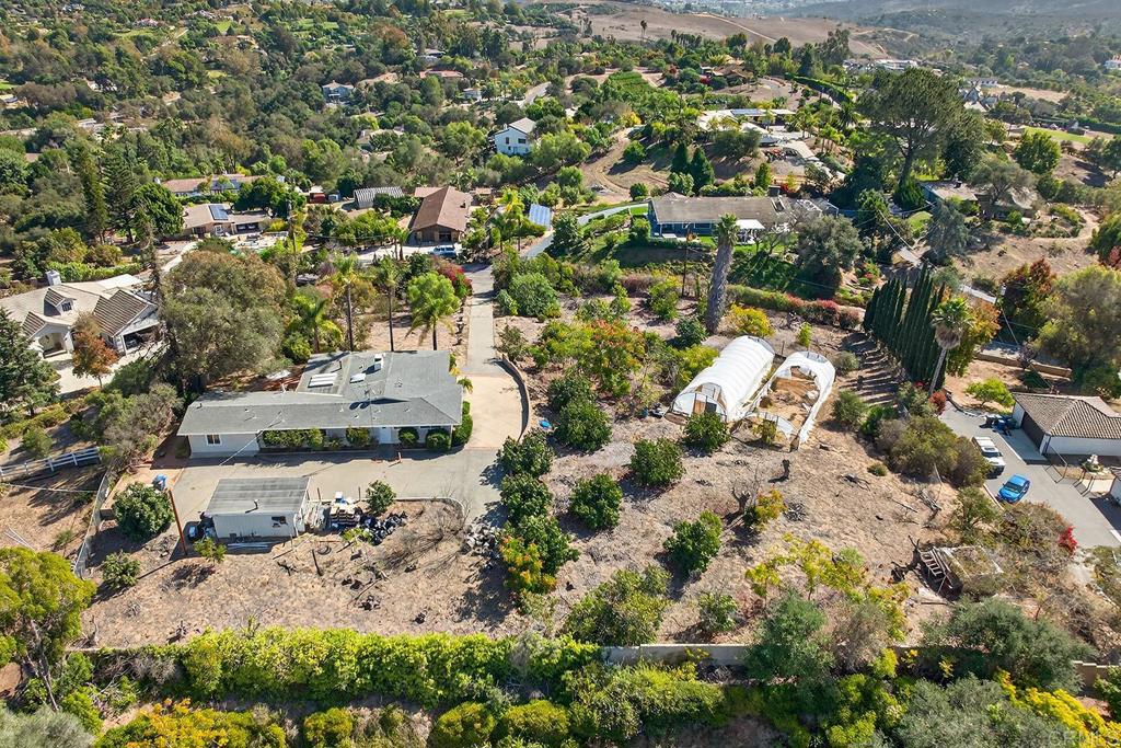 5037 San Jacinto Circle E