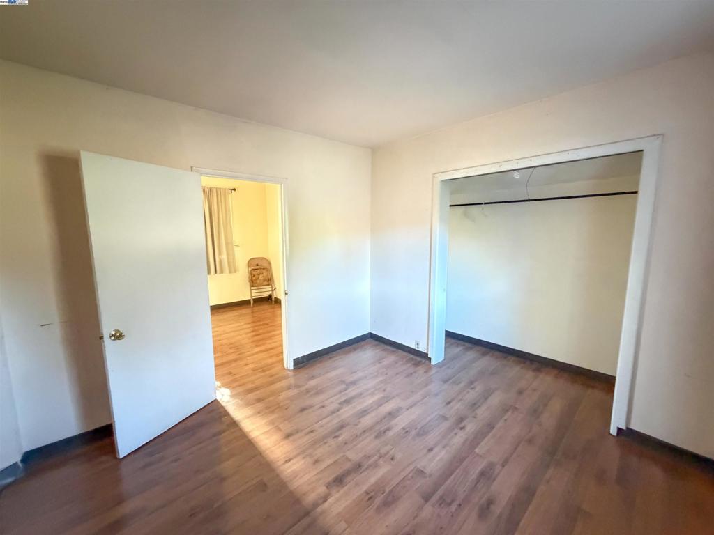 EAST FOOTHILLS - Residential