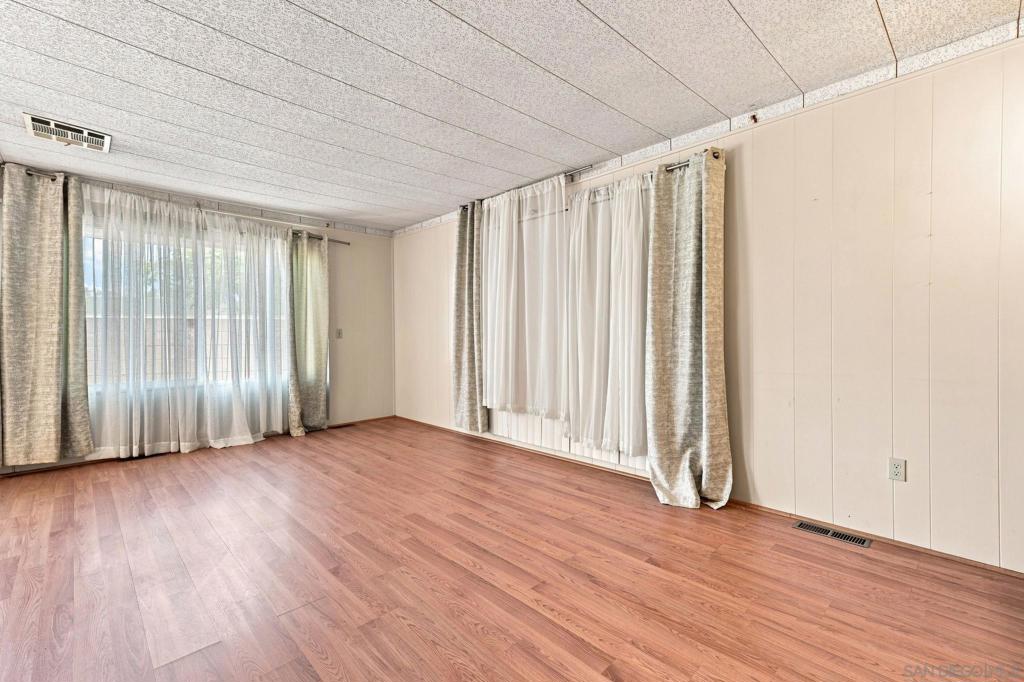 1145 E Barham SPC 3