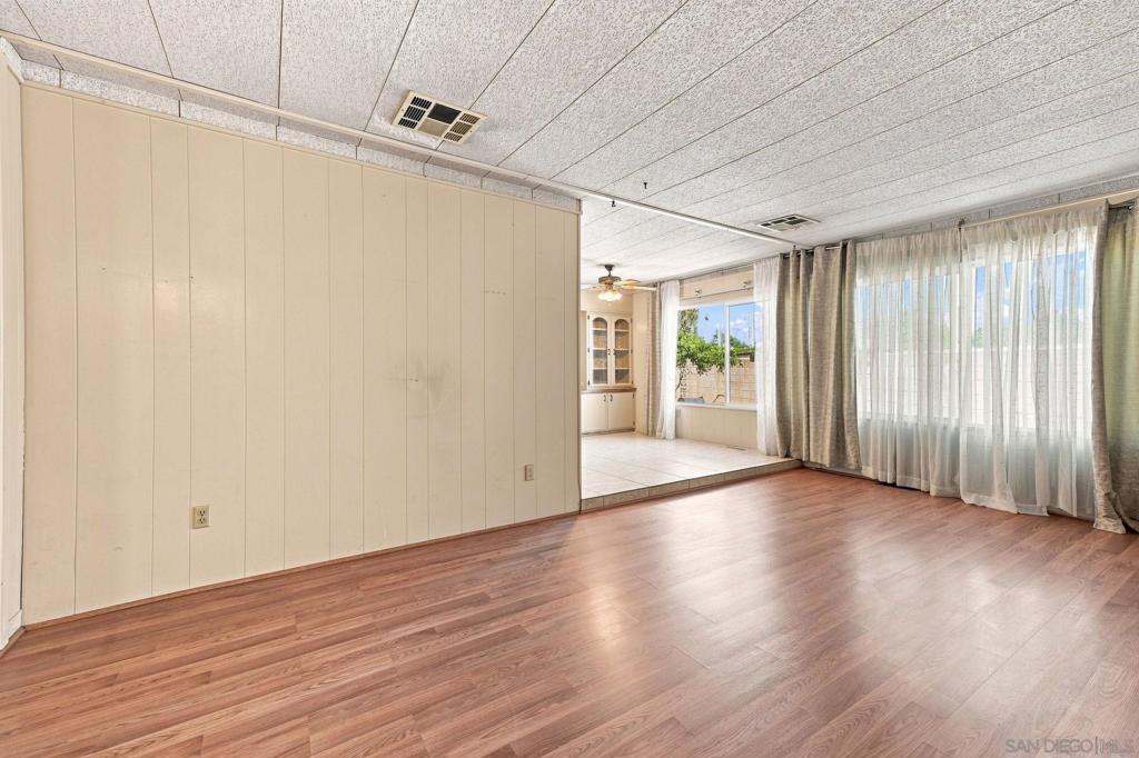 1145 E Barham SPC 3