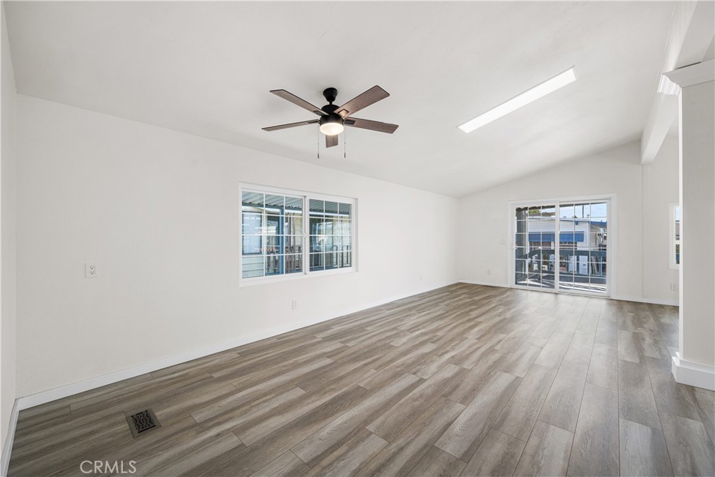 Belmont Shore (BSD) - Manufactured In Park