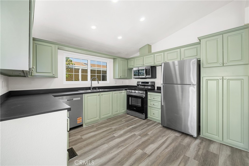 Belmont Shore (BSD) - Manufactured In Park