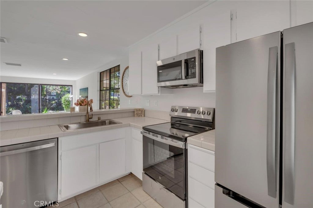 247 Pineview