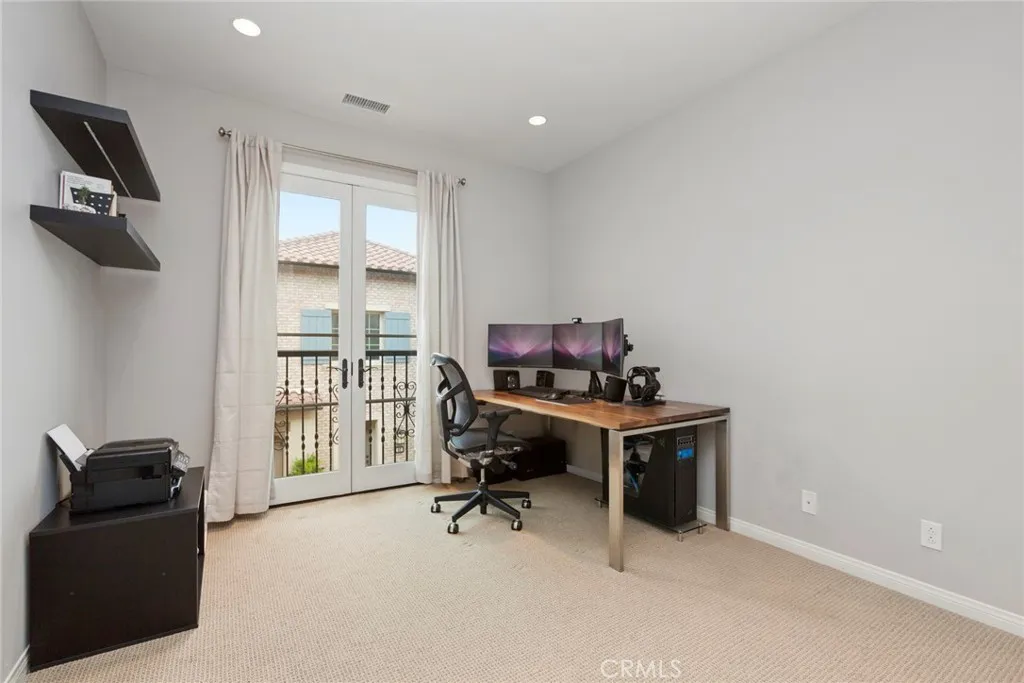 Irvine, California 92618, United States, 3 Bedrooms Bedrooms, ,3 BathroomsBathrooms,Residential,Active,189017