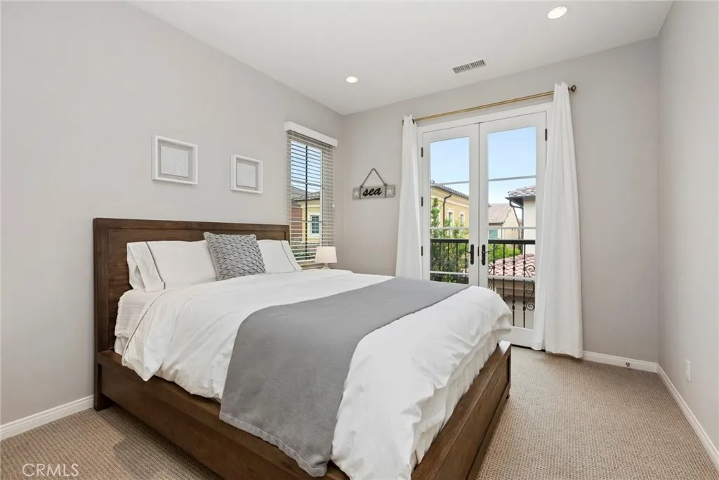 Irvine, California 92618, United States, 3 Bedrooms Bedrooms, ,3 BathroomsBathrooms,Residential,Active,189017