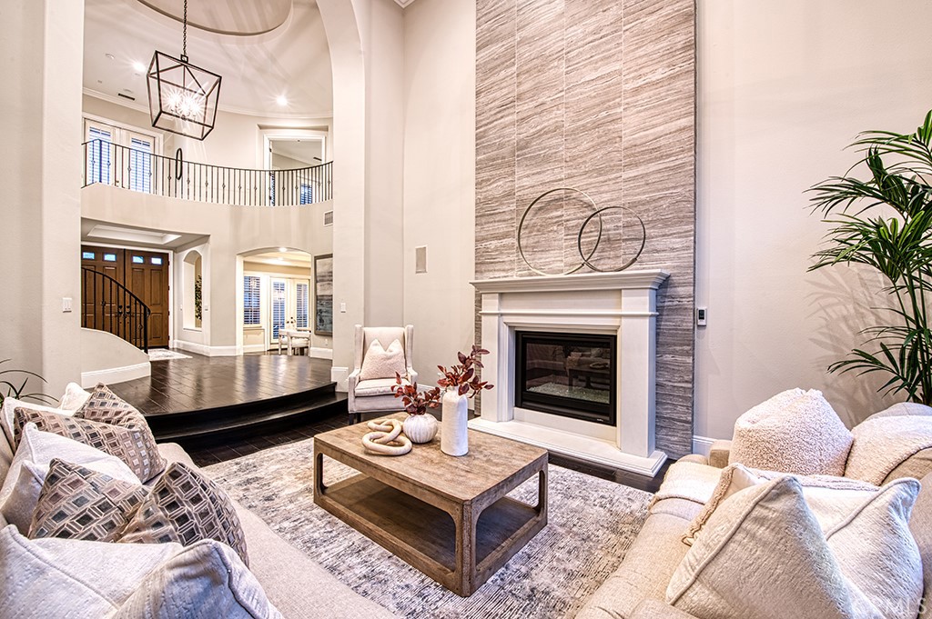 6 Rosana Way