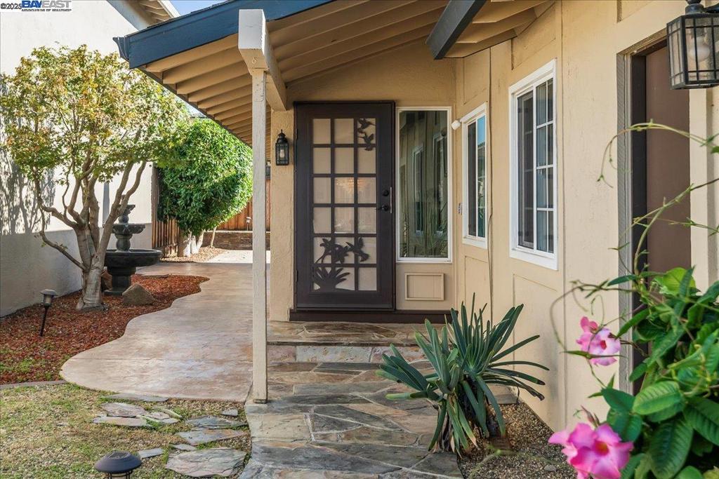 LAKE AREA - Residential