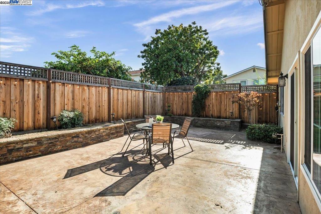 LAKE AREA - Residential