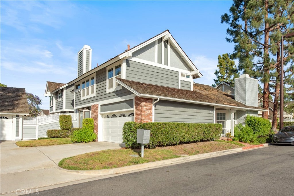 Photo of 19 Alabaster Loop, Irvine, CA 92614 (MLS # OC26137250)