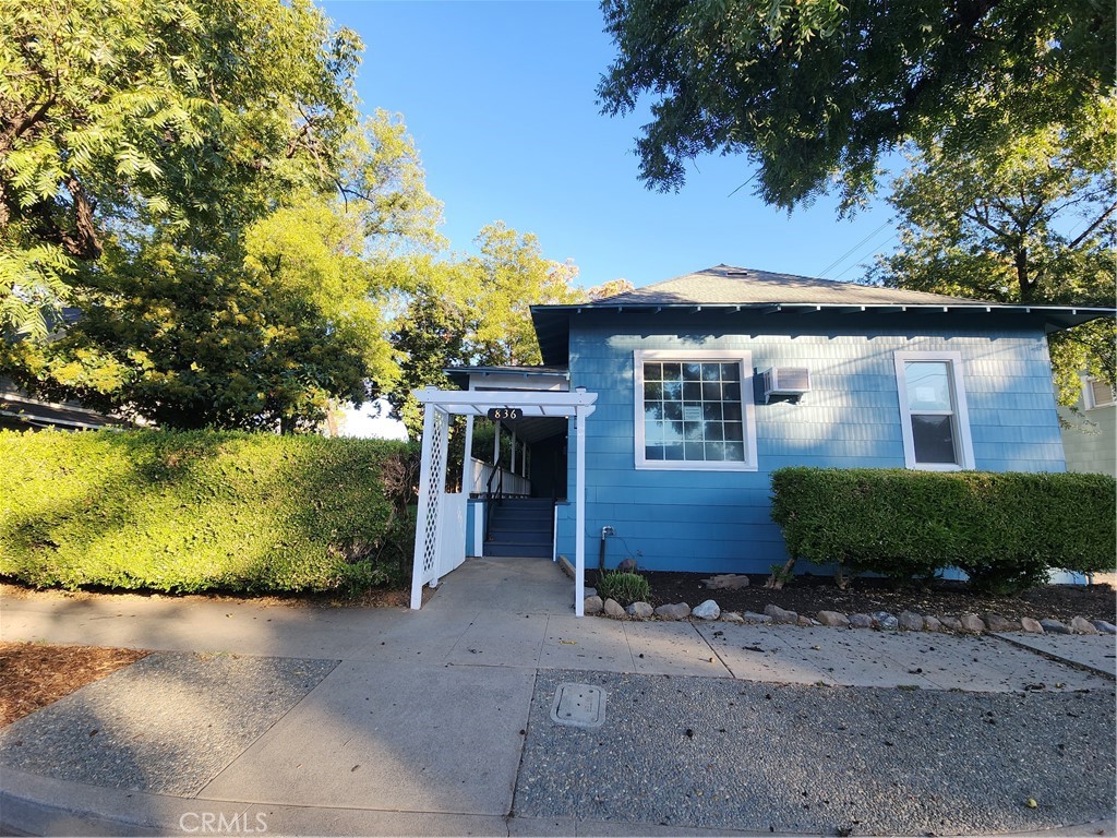 Freshly upgraded 3 bedroom,1 bath home in downtown Red Bluff. Features include a well equipped kitchen and Luxury Vinyl Plank flooring The oversize utility room has a laundry area and exits to the detached garage. Enjoy the spacious covered front porch/deck that overlooks the large, newly landscaped yard with lots of shade trees. Convenient detached garage. Whether you're a first time buyer, investor, or just looking to downsize, this could be the perfect place for you.