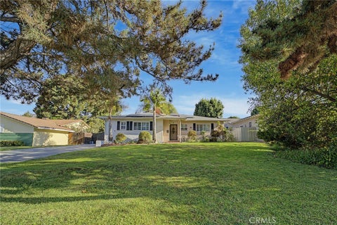Photo of 621 E Cypress Avenue, Glendora, CA 91741 (MLS # CV26194559)