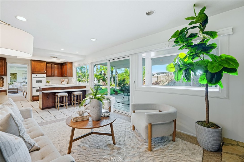 Showcase (SHOW) - Residential