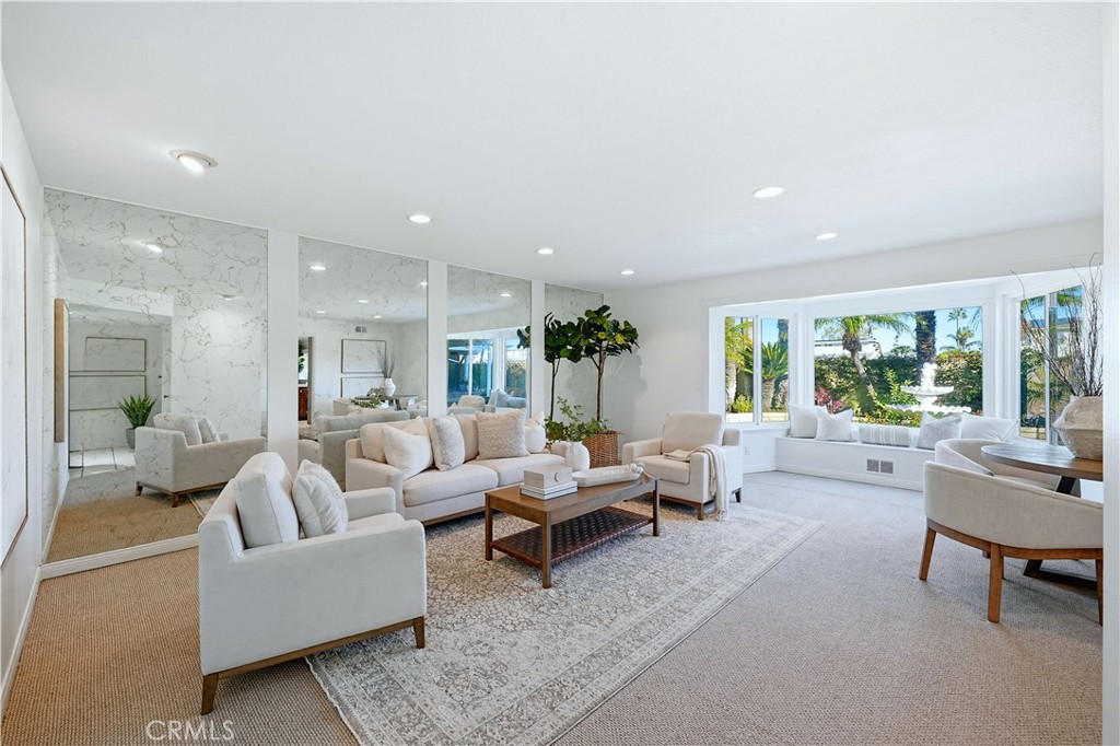 Showcase (SHOW) - Residential