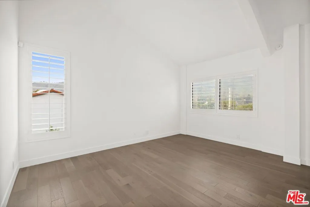 Pacific Palisades, California 90272, United States, 3 Bedrooms Bedrooms, ,3 BathroomsBathrooms,Residential,Active,155027