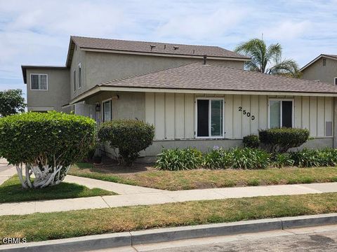 Photo of 2500 El Dorado Avenue #B, Oxnard, CA 93033 (MLS # V1-37539)