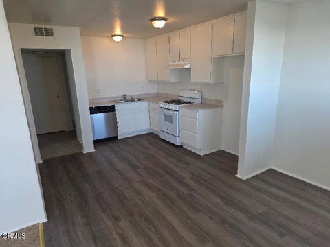 Tiny photo for 2500 El Dorado Avenue #B, Oxnard, CA 93033 (MLS # V1-37539)