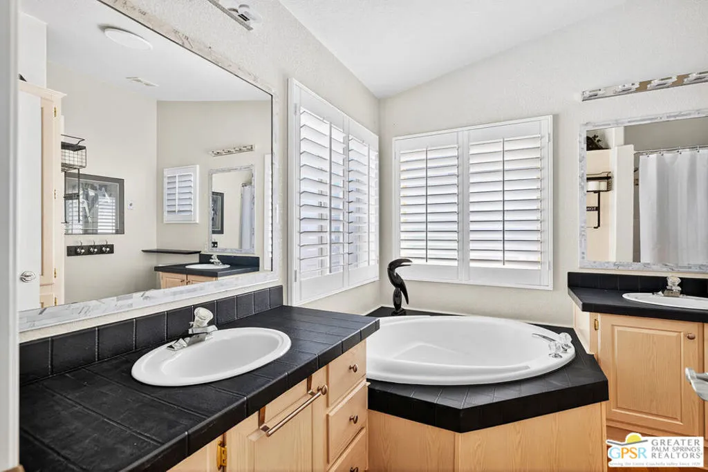 Cathedral City, California 92234, United States, 3 Bedrooms Bedrooms, ,2 BathroomsBathrooms,Residential,Active,222561