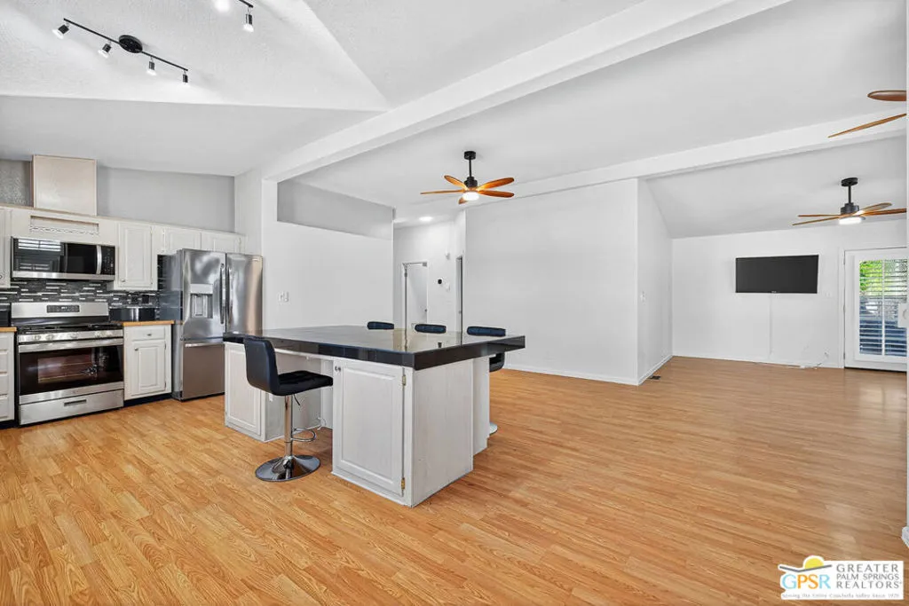 Cathedral City, California 92234, United States, 3 Bedrooms Bedrooms, ,2 BathroomsBathrooms,Residential,Active,222561