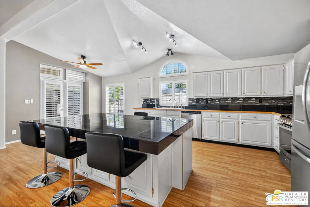 Cathedral City, California 92234, United States, 3 Bedrooms Bedrooms, ,2 BathroomsBathrooms,Residential,Active,222561