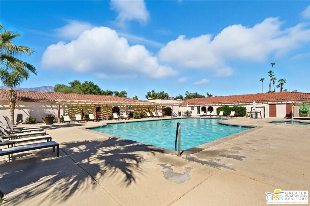 Date Palm Country Cl - Manufactured In Park