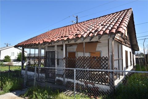 32976 Oleander Lake Elsinore CA 92530