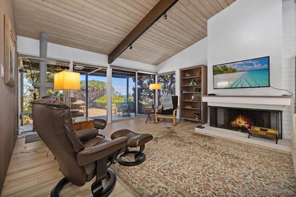 2512 San Joaquin