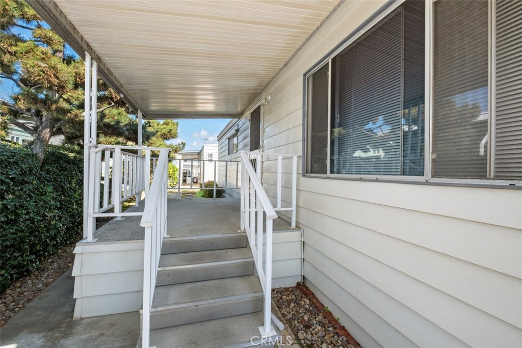 1750 Whittier Avenue 27