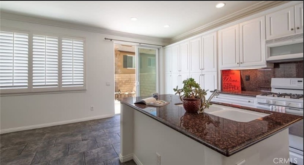 This beautiful townhome is a turn-key, making it a great option for anyone looking for a move-in ready home. The home features 3 bedrooms and 2.5 bathrooms with 1850 square foot of living space. The level 1 living and kitchen design creates a feeling of spaciousness, as the kitchen is open to the living area and opens up to the formal dining. The primary bedroom has a walk-in closet and en-suite bathroom, adding to the home's overall functionality. Two additional bedrooms and a hall bathroom complete the second floor. The large patio area provides ample room for outdoor dining, while the laundry area inside the home at level 1 adds convenience. The direct access two-car garage provides security and ease of access. The community is a resort-like recently upgraded pool and spa, outdoor cooking area, barbecues, and playground, making it a great place to relax and enjoy. The home is within walking distance to new shops and restaurants, making it easy for everyday living. Plum Canyon Elementary is 15 min walk and 2 parks (Plum Canyon and Skyline) are less than a mile away Easy access to all that Santa Clarita has to offer makes this home an ideal option for anyone looking for a comfortable and convenient living space.
Included: EV Charger, Washer, Dryer & Fridge
