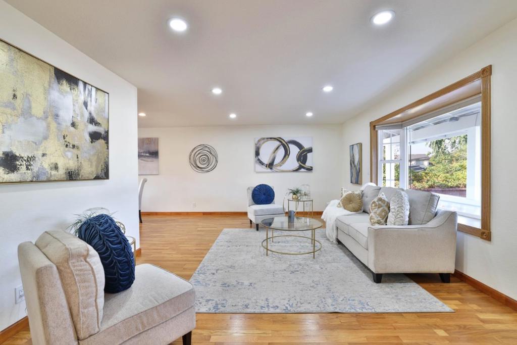 2022 Admiral Place