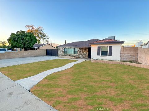 Photo of 17806 Terry St, Fontana, CA 92336 (MLS # PW25252027)
