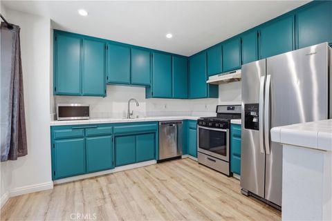 Photo of 11119 Camarillo St #110, North Hollywood, CA 91602 (MLS # SR26057566)