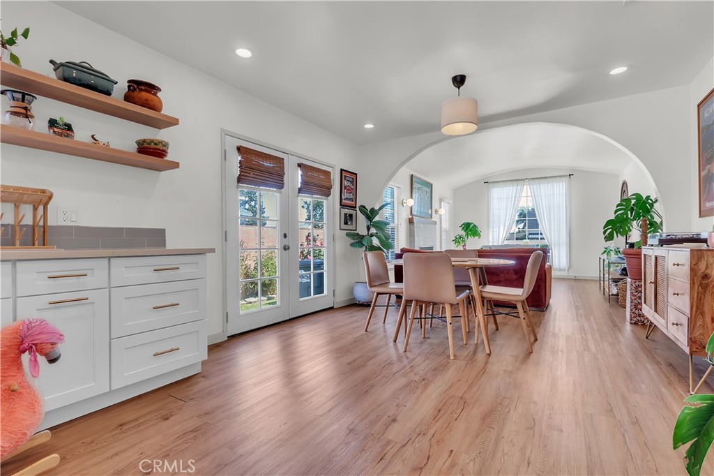 6063 Roosevelt Avenue